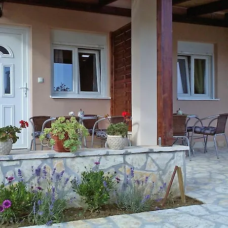 Luvija Apartment *
